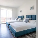 LUXURY APARTMENT 2BEDS 2Baths SEA VIEWS